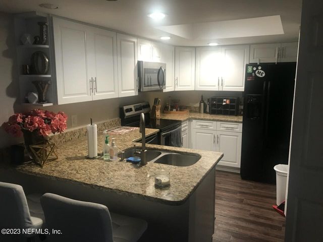 1503 CHALLENGER Court 1503, Jacksonville, FL 32233