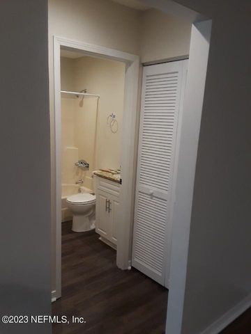 1503 CHALLENGER Court 1503, Jacksonville, FL 32233