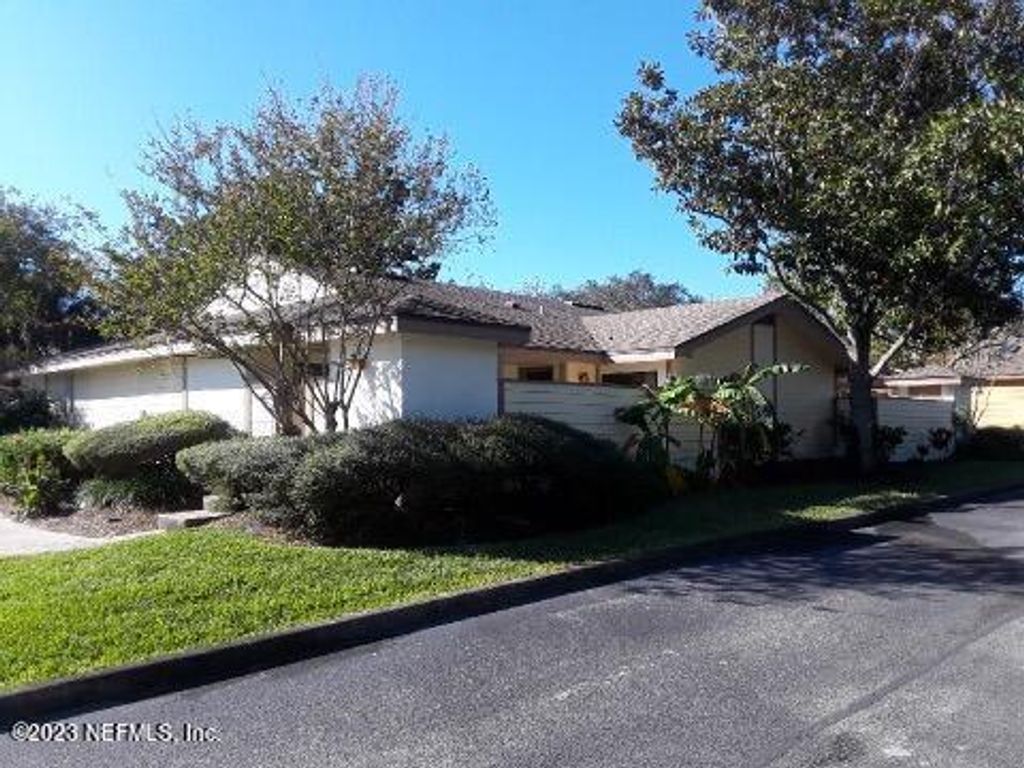 1503 CHALLENGER Court 1503, Jacksonville, FL 32233