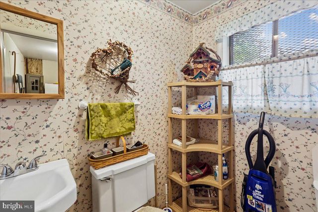 12622 EASTBOURNE DR, Silver Spring, MD 20904