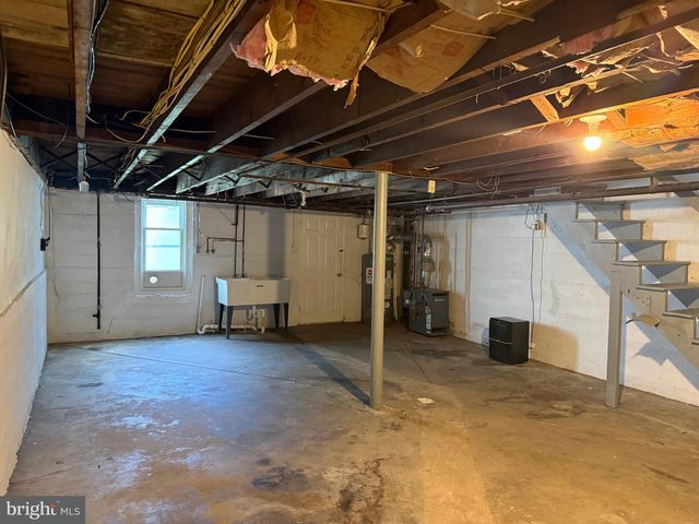 14 S 12TH ST, Pottsville, PA 17901