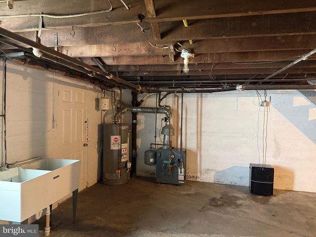 14 S 12TH ST, Pottsville, PA 17901