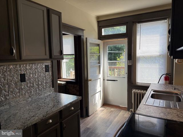 14 S 12TH ST, Pottsville, PA 17901