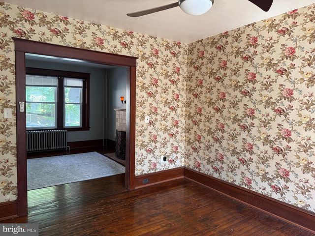 14 S 12TH ST, Pottsville, PA 17901