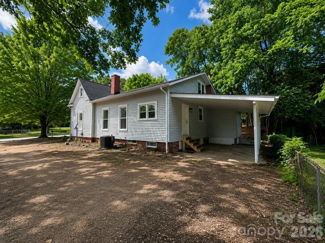 1115 Wilson W Lee Boulevard, Statesville, NC 28677