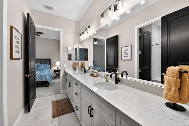 10253 CANAVERAL CIRCLE, Sarasota, FL 34241