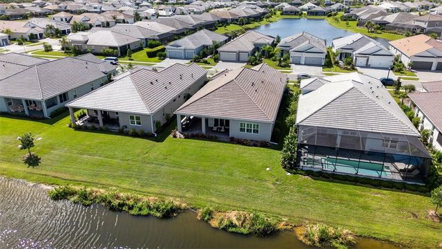 10253 CANAVERAL CIRCLE, Sarasota, FL 34241