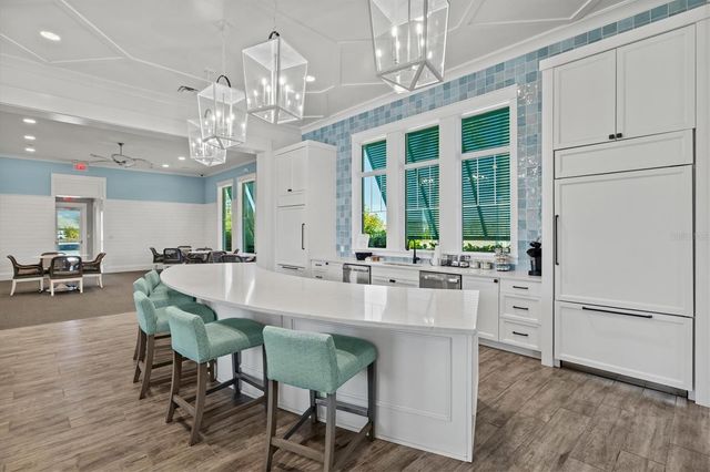 10253 CANAVERAL CIRCLE, Sarasota, FL 34241