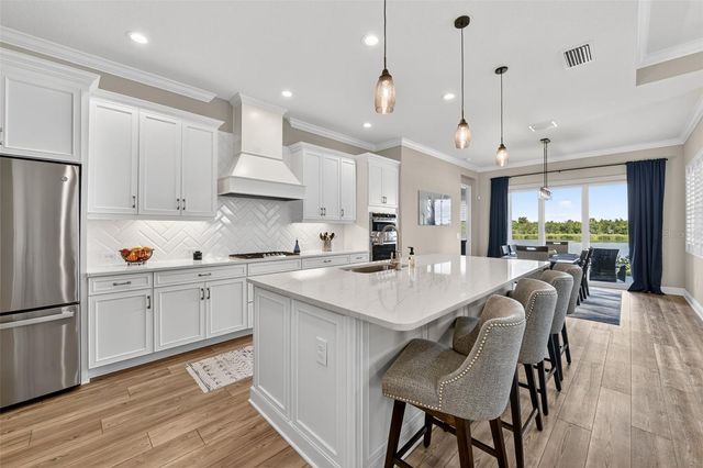 10253 CANAVERAL CIRCLE, Sarasota, FL 34241