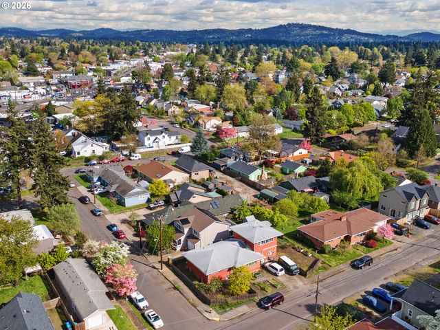 3710 Se 49TH Ave, Portland, OR 97206