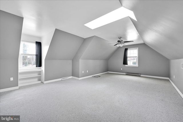 52 LOCUST LN, Willow Street, PA 17584