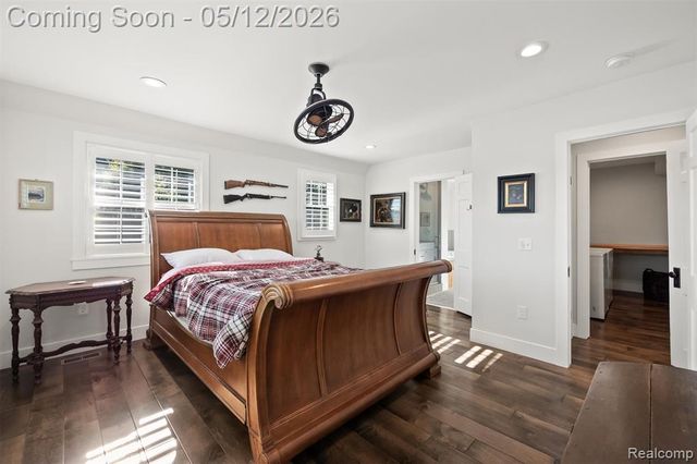 6390 Commerce Road, West Bloomfield, MI 48324