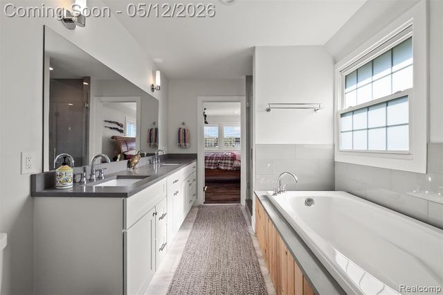 6390 Commerce Road, West Bloomfield, MI 48324