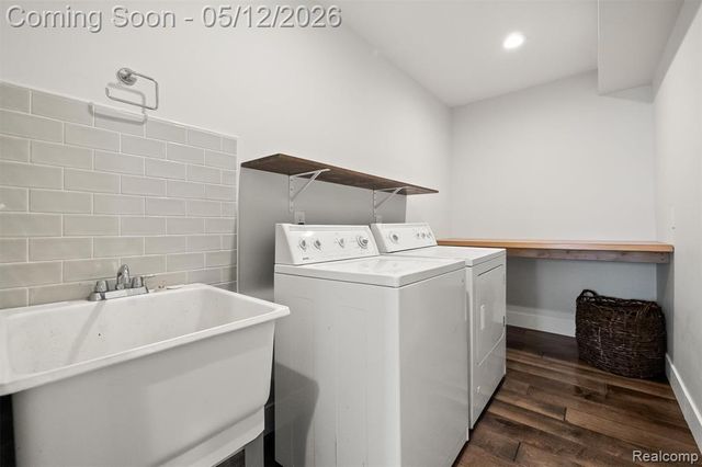 6390 Commerce Road, West Bloomfield, MI 48324