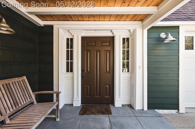 6390 Commerce Road, West Bloomfield, MI 48324