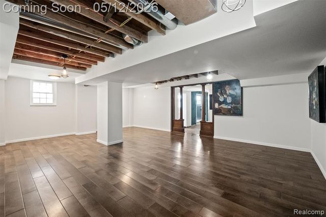 6390 Commerce Road, West Bloomfield, MI 48324