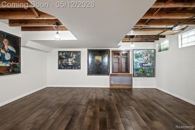 6390 Commerce Road, West Bloomfield, MI 48324