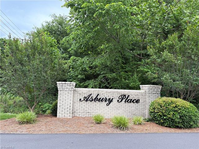 110 Asbury Place Court, Clemmons, NC 27012