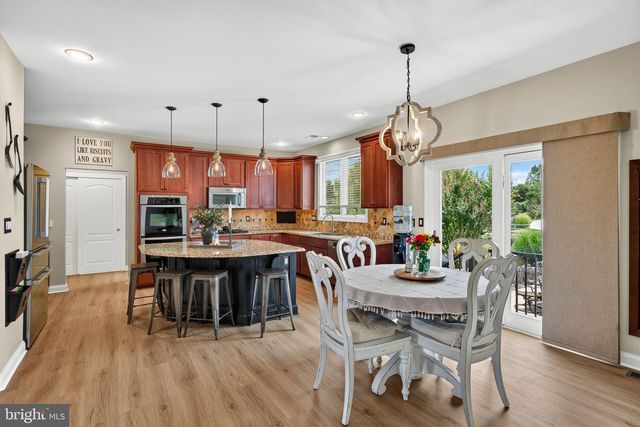 1315 JAMESTOWN DR, Coatesville, PA 19320