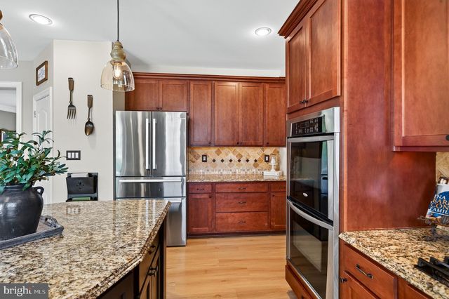 1315 JAMESTOWN DR, Coatesville, PA 19320
