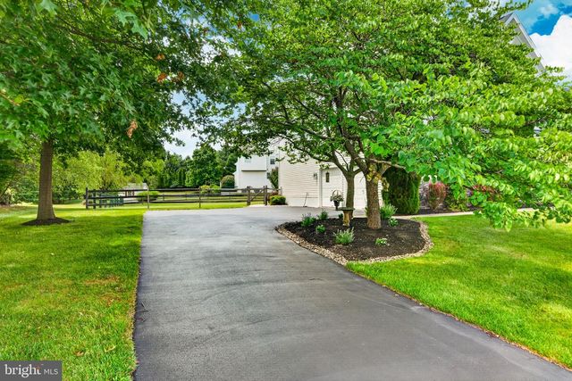 1315 JAMESTOWN DR, Coatesville, PA 19320