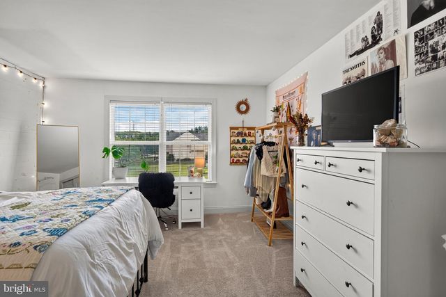 1315 JAMESTOWN DR, Coatesville, PA 19320