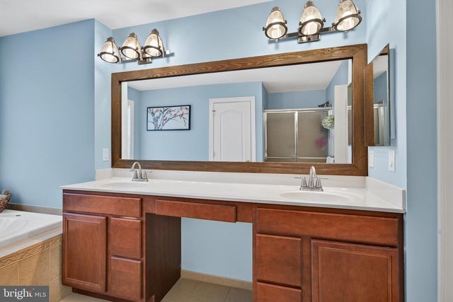 1315 JAMESTOWN DR, Coatesville, PA 19320