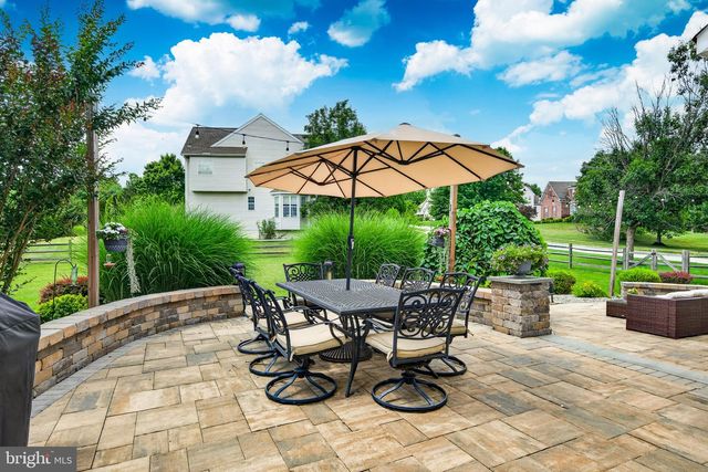 1315 JAMESTOWN DR, Coatesville, PA 19320