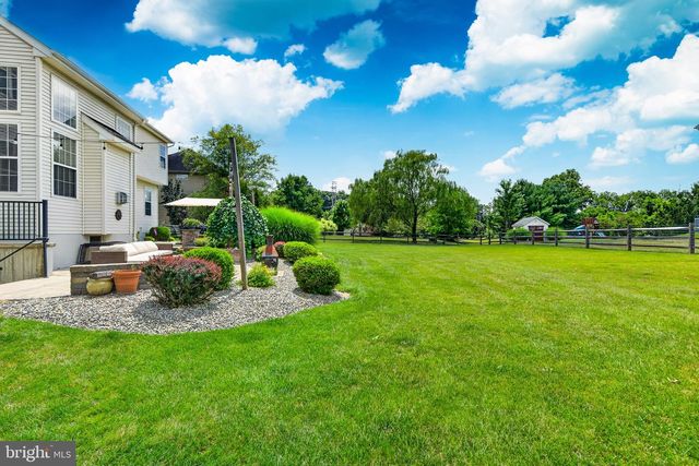 1315 JAMESTOWN DR, Coatesville, PA 19320