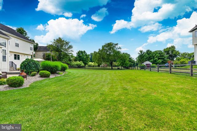 1315 JAMESTOWN DR, Coatesville, PA 19320