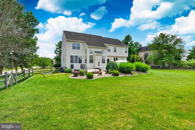 1315 JAMESTOWN DR, Coatesville, PA 19320