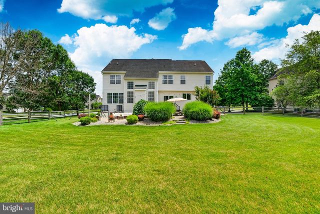 1315 JAMESTOWN DR, Coatesville, PA 19320