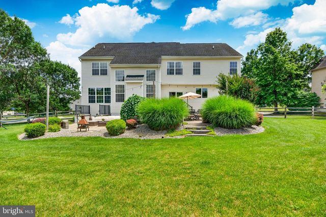 1315 JAMESTOWN DR, Coatesville, PA 19320