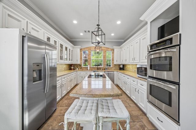 5914 Rapid Creek Court, Kingwood, TX 77345