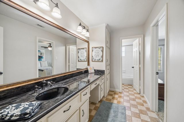 5914 Rapid Creek Court, Kingwood, TX 77345