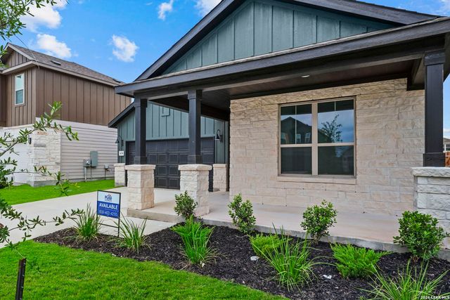 438 Nightingale Ave, Marion, TX 78124