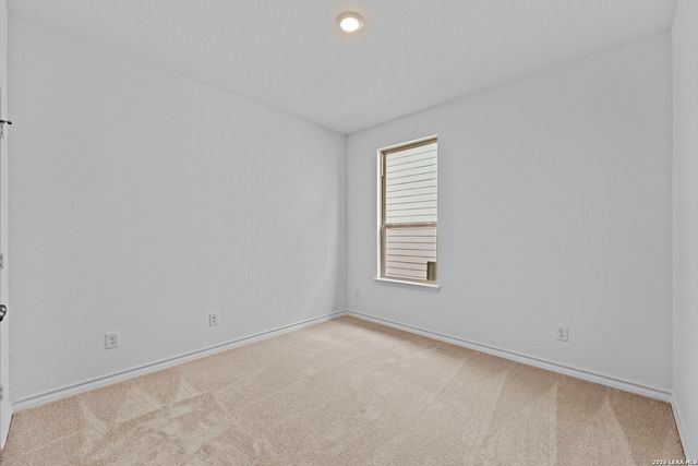 438 Nightingale Ave, Marion, TX 78124
