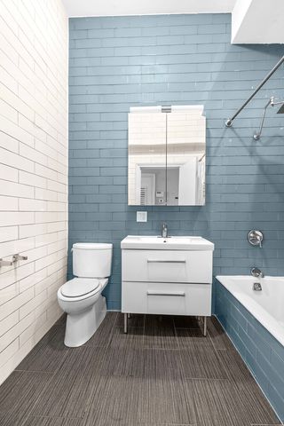 33 W 9TH Street, New York City, NY 10011