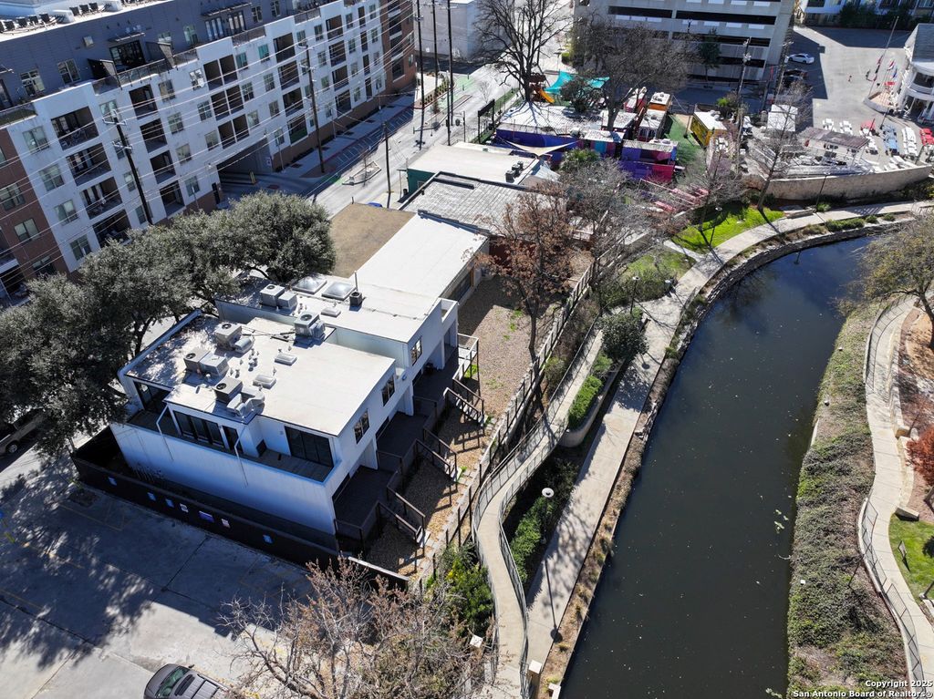 1023 Avenue B, San Antonio, TX 78215