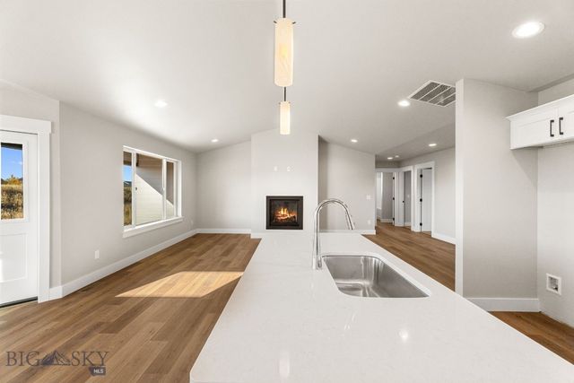 1107 Melissa Way, Belgrade, MT 59714