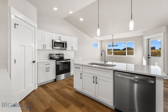 1107 Melissa Way, Belgrade, MT 59714