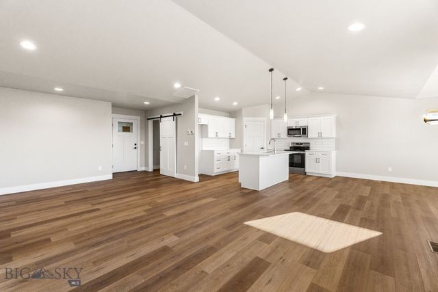 1107 Melissa Way, Belgrade, MT 59714