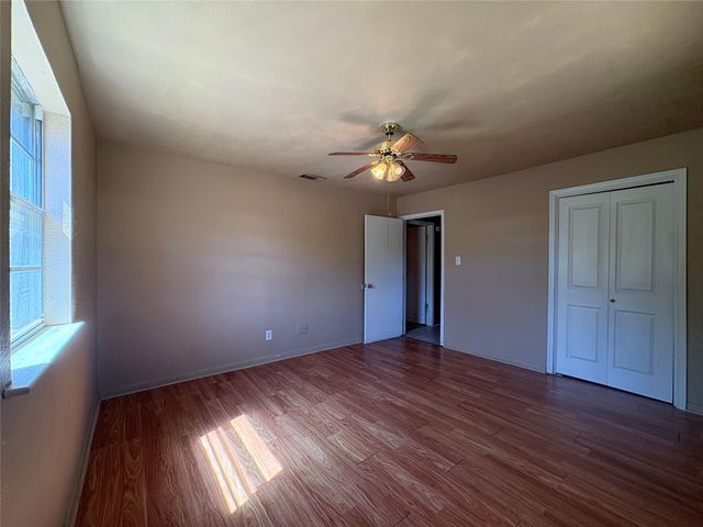 905 Bunny Rabbit Road, Athens, TX 75751