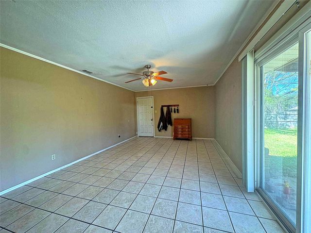 905 Bunny Rabbit Road, Athens, TX 75751