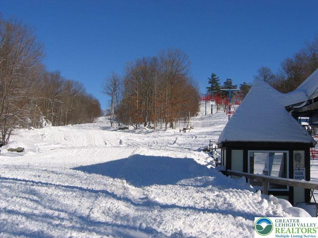 1026 Hampstead Road, Lehman Twp, PA 18324