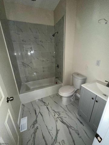 377 Littleton Ave, Newark City, NJ 07103