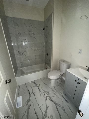 377 Littleton Ave, Newark City, NJ 07103