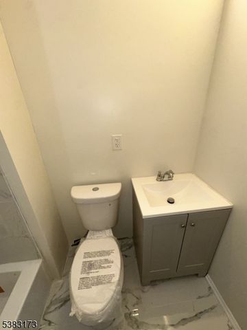 377 Littleton Ave, Newark City, NJ 07103