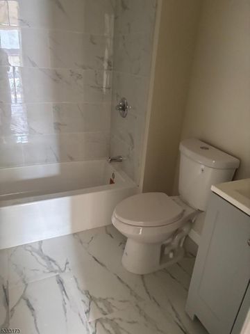 377 Littleton Ave, Newark City, NJ 07103