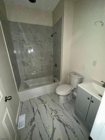 377 Littleton Ave, Newark City, NJ 07103